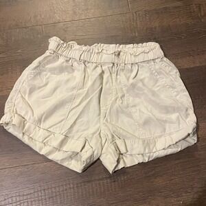 Cream Aerie Shorts‎
